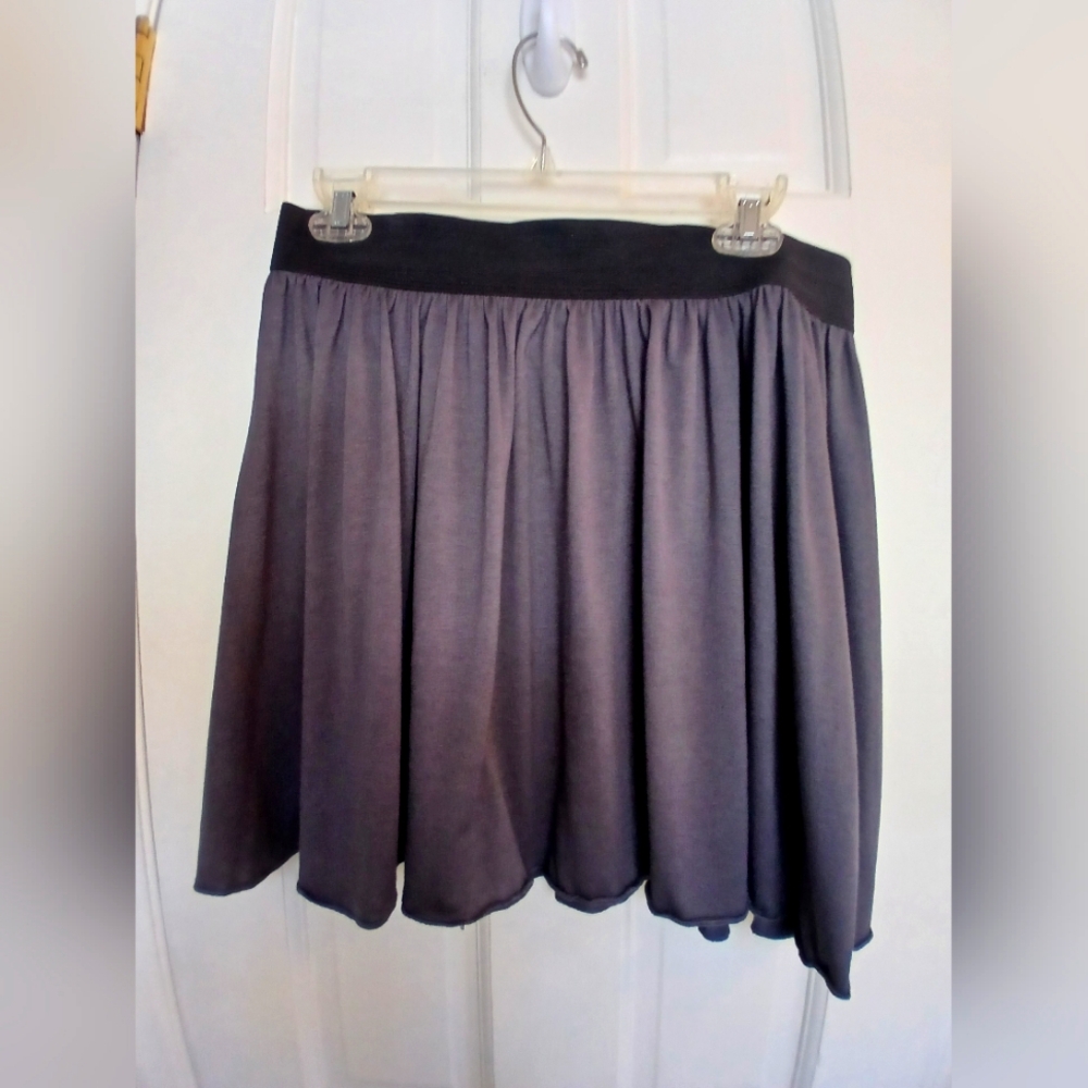 Chic Gray Mini Skirt